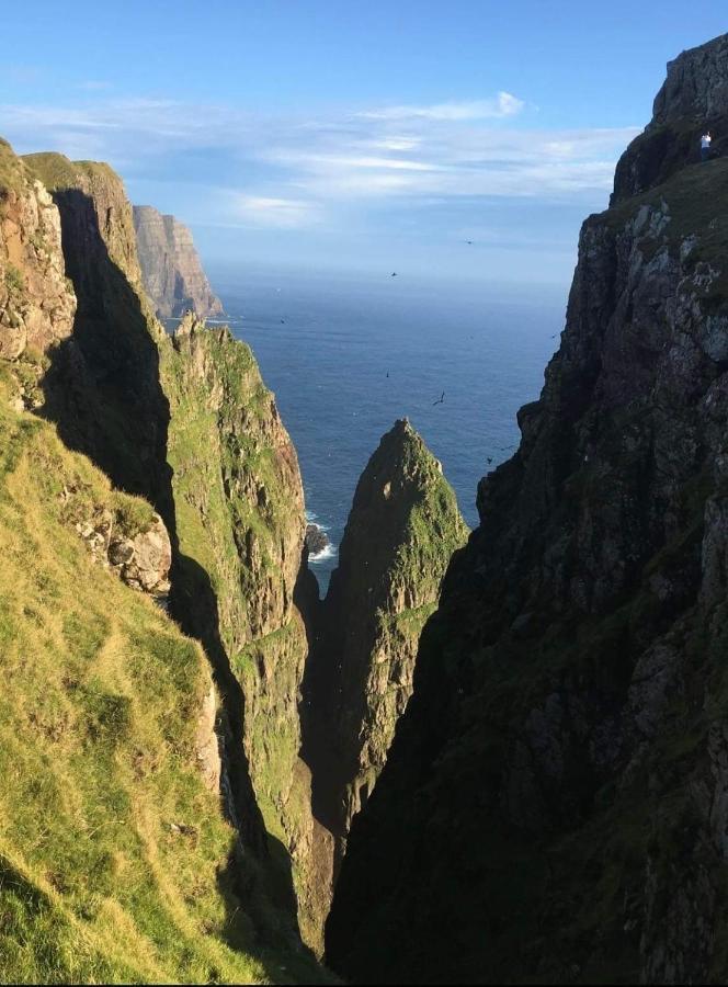 Heima I Stovu Hotel Hvalba Luaran gambar