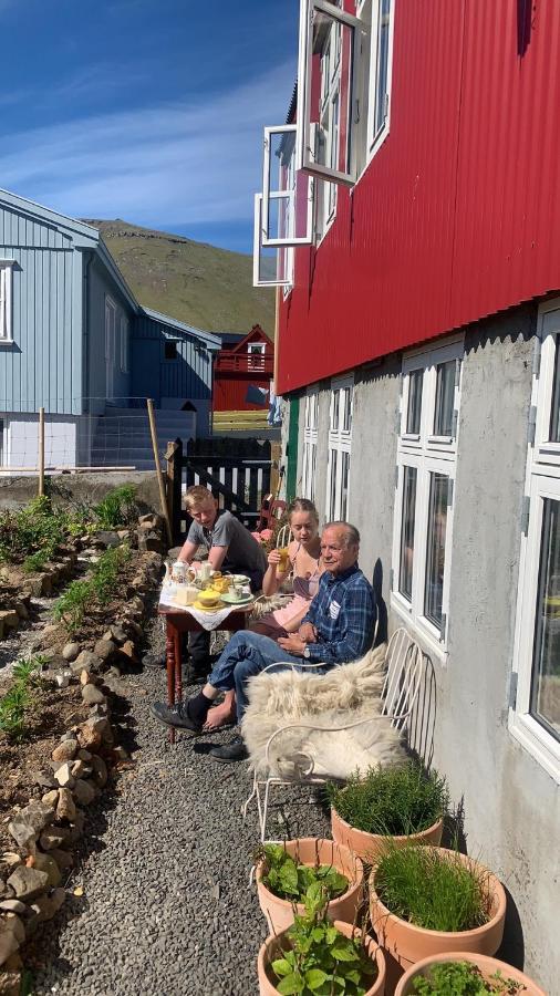 Heima I Stovu Hotel Hvalba Luaran gambar